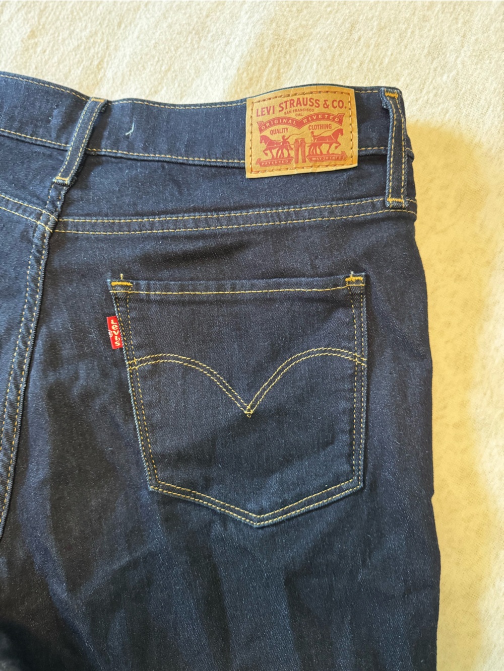 Levi’s 314 Shaping Straight Leg Jeans Dark Indigo Women’s Size EUC - Picture 8 of 8